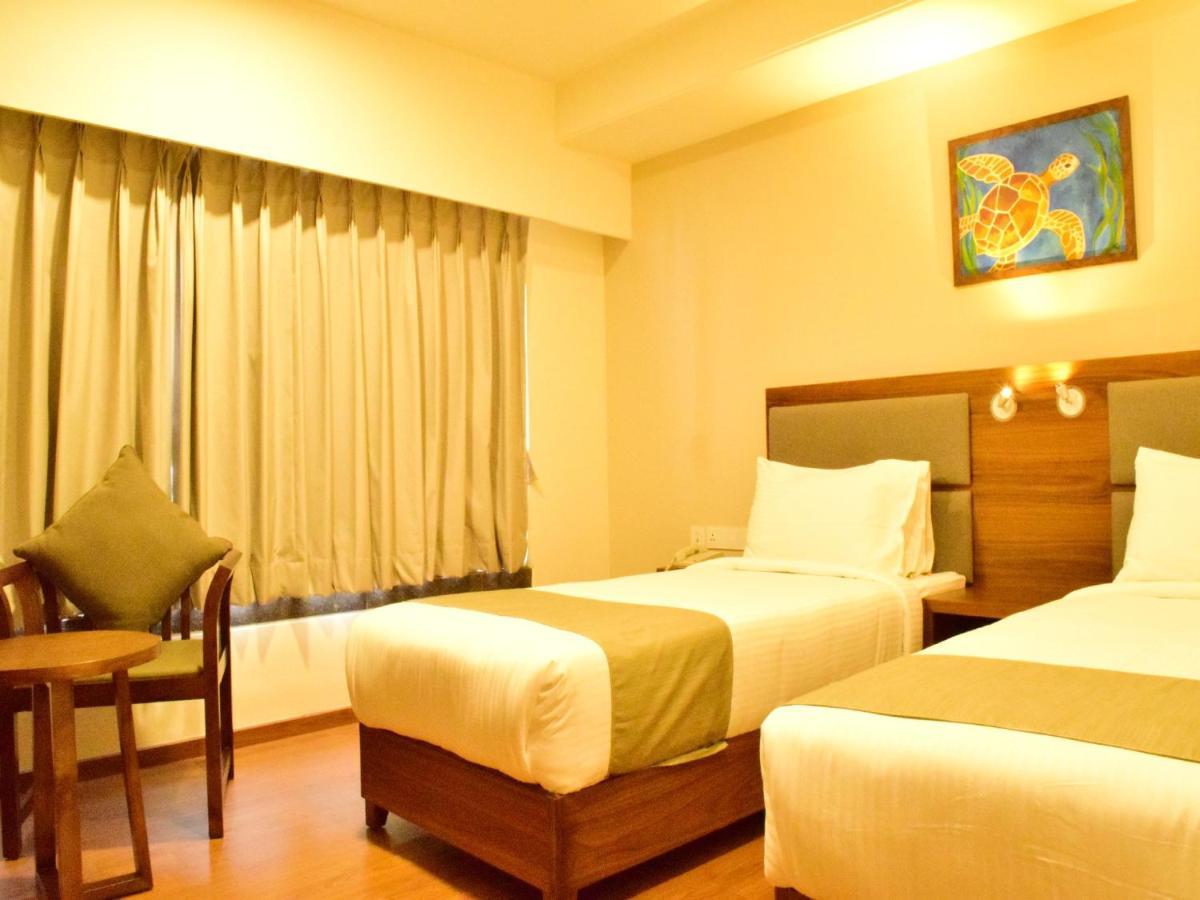 Hotel The Basil Park Bhavnagar Exterior foto