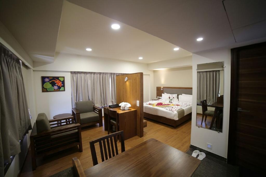 Hotel The Basil Park Bhavnagar Habitación foto