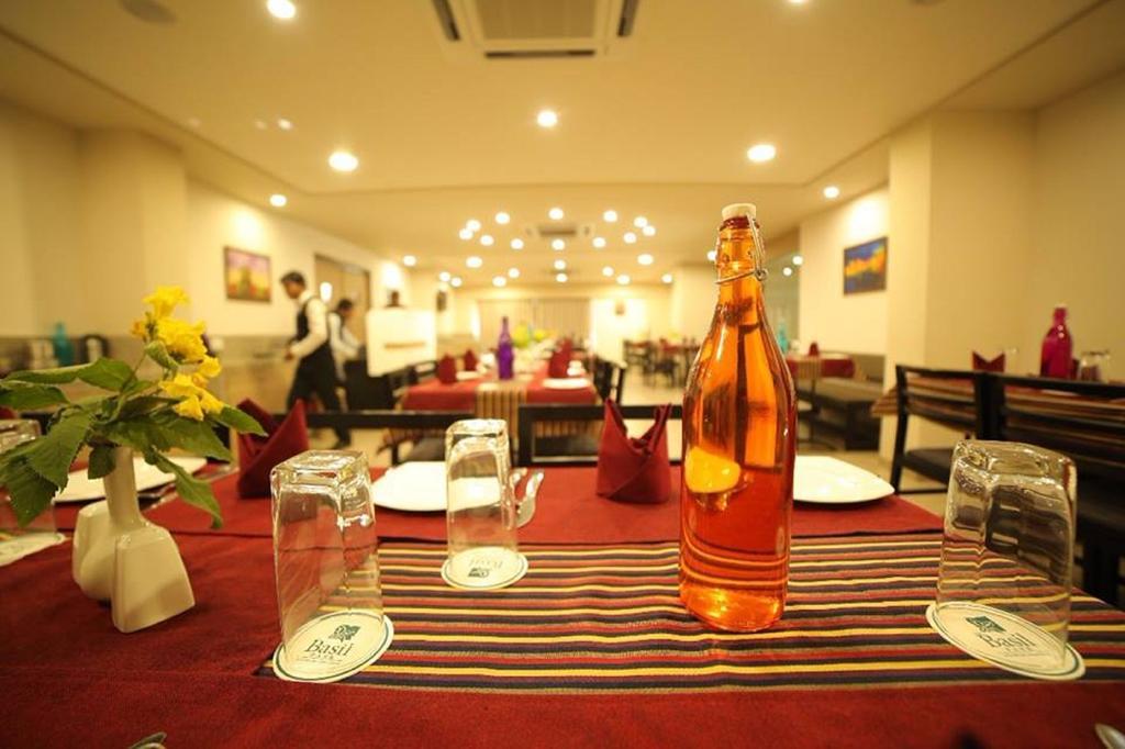 Hotel The Basil Park Bhavnagar Exterior foto